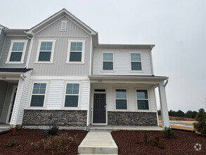 Building Photo - Room in Townhome on Anamosa St