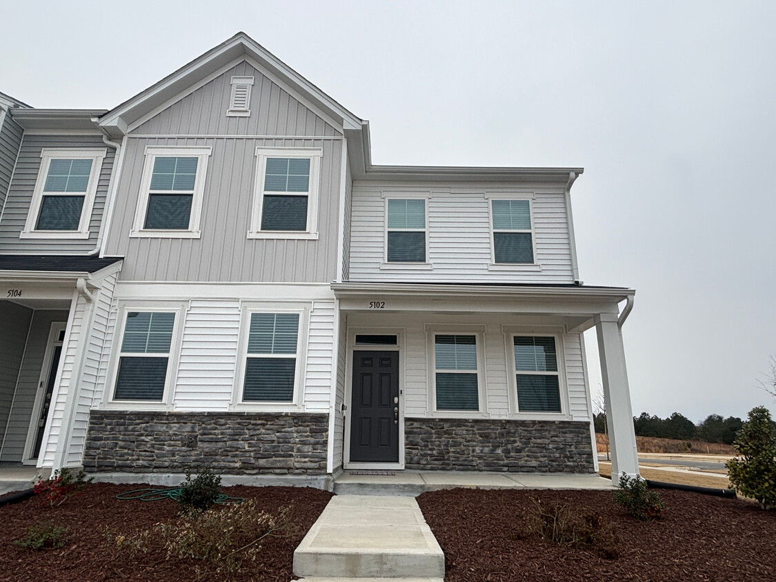 Foto principal - Room in Townhome on Anamosa St