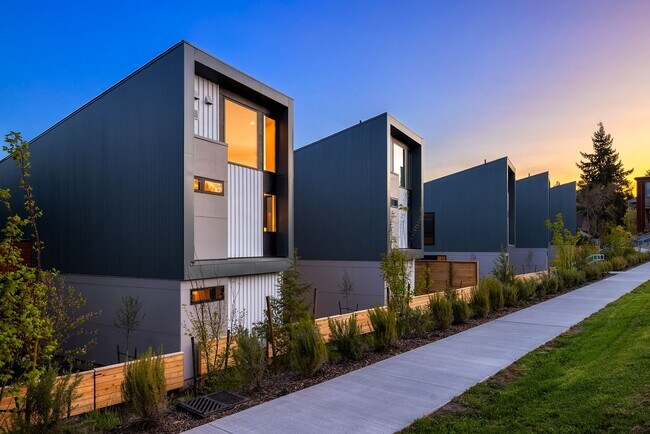 Foto del edificio - Net Zero Townhome on Bainbridge Island — 3 Bed | 2.25 Bath | 1,813 SqFt at The Trillium