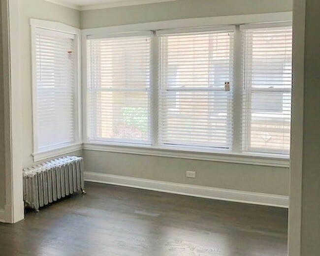 Foto del edificio - 5057 N Damen Ave