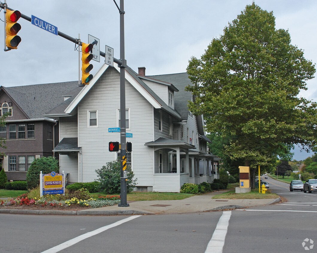 Primary Photo - 1176 Monroe Ave