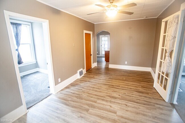 Building Photo - 2 br, 0.5 bath House - 301 West Madison Av...