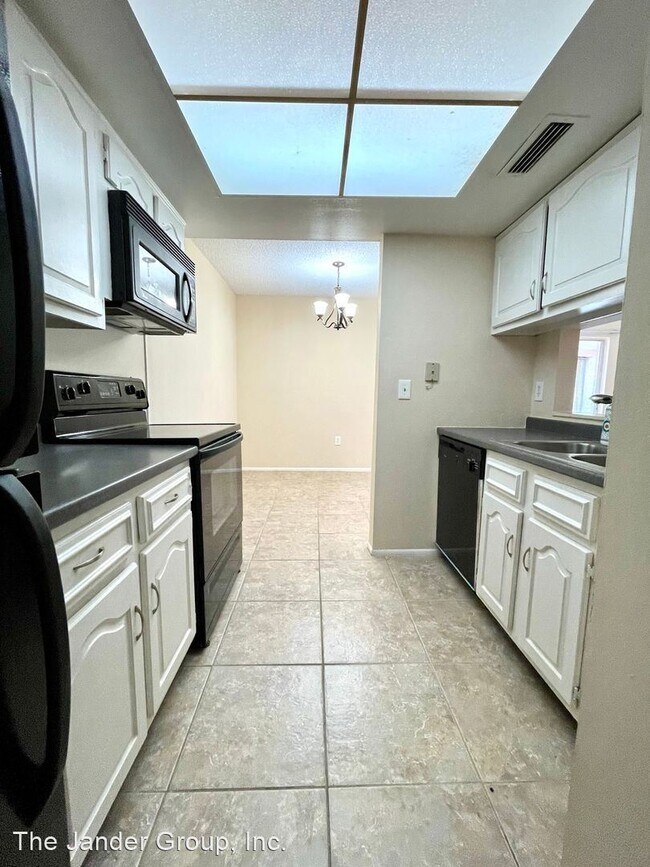 Building Photo - 2 br, 2 bath House - 1170-C Calle del Rey