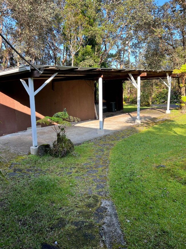 Building Photo - 2BR/1.5 BA Home in Mauna Loa Estates!