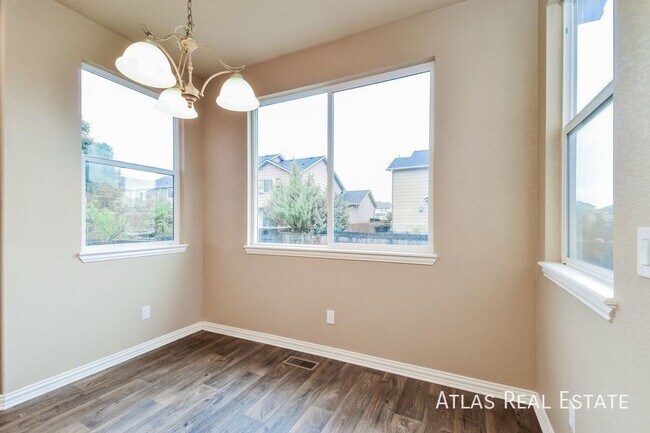 Foto del edificio - 7974 Irish Dr