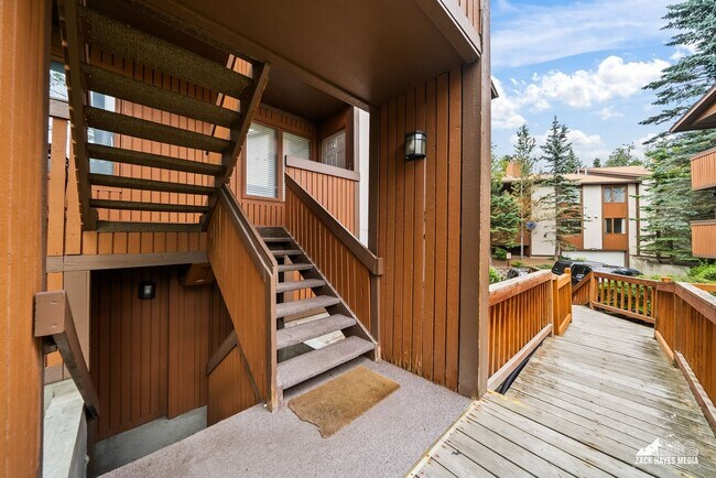 Foto del edificio - 7242 Foxridge Cir