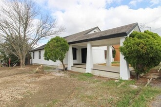 Building Photo - 8102 N U.S. Hwy 183