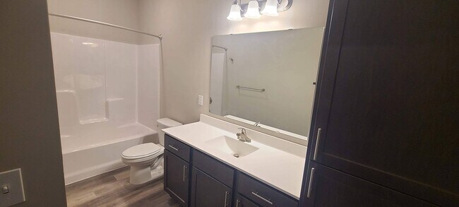 Building Photo - Joetown Apartment Homes