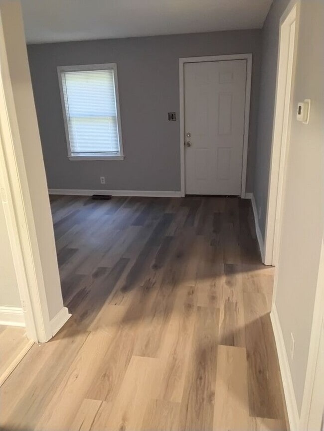 Photo - Updated 2 bedroom 1 bath duplex in Capitol... House