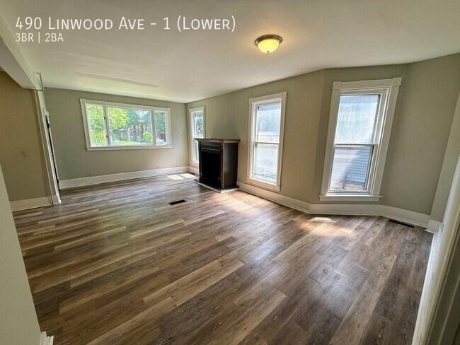 Foto del edificio - 490 Linwood Ave