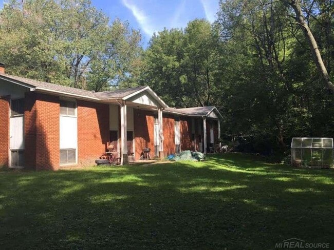 Building Photo - 4464 Brott Rd
