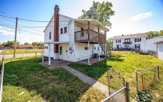 Building Photo - 105 Chestnut St