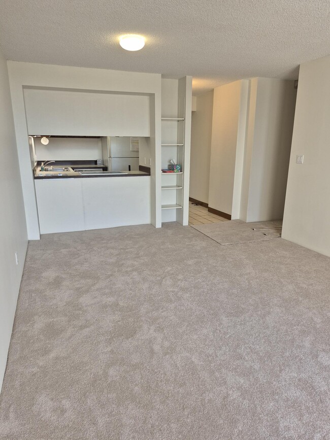 Living room, dining area - 3138 Waialae Ave
