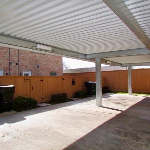 Building Photo - 8882 Kempwood Dr