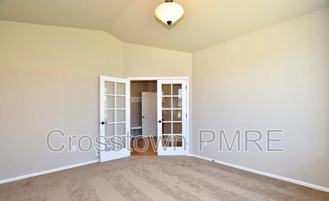 Foto del edificio - 6402 San Isabel Ave