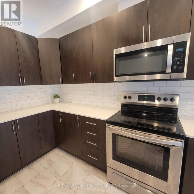 Photo du bâtiment - 1026 Hydrangea Ave