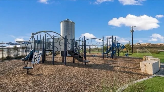 Building Photo - 1723 Medina Cir