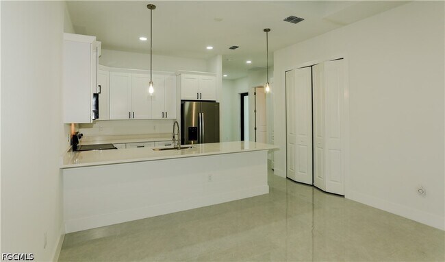 Foto del edificio - 143 Harold Ave S