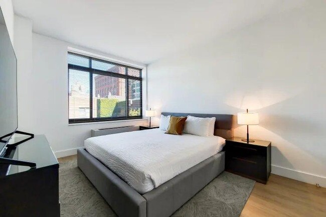 Building Photo - 2 bedroom in NEW YORK NY 10014