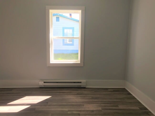 Building Photo - Adorable Rental located in South Hill