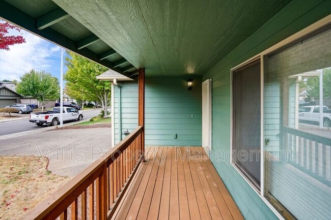 Building Photo - 1718 Salmon River St NW