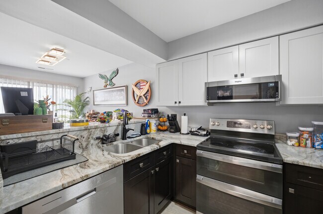 Building Photo - 6 Tamarisk Quay