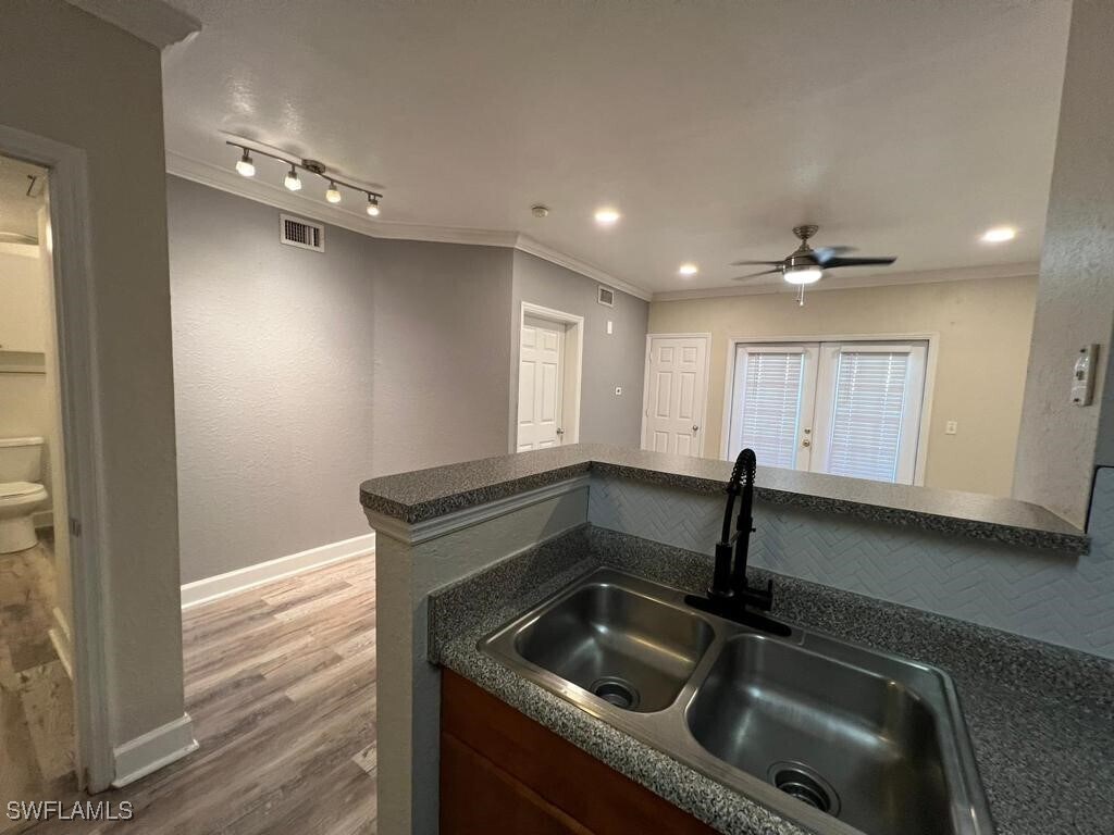 Foto principal - 304 E South St