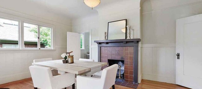 Dining room w/decorative fireplace - 2644 Benvenue Ave