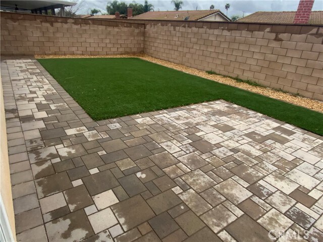 Building Photo - 5927 White Willow Ln