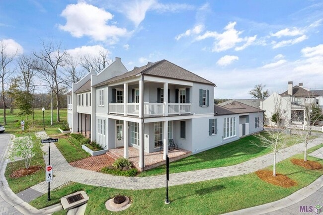 Building Photo - 3305 Pointe-Marie Dr