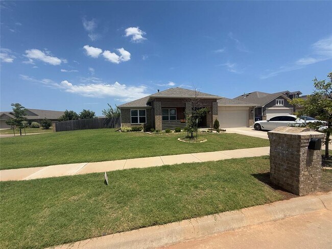 Building Photo - 18808 Bajo Dr