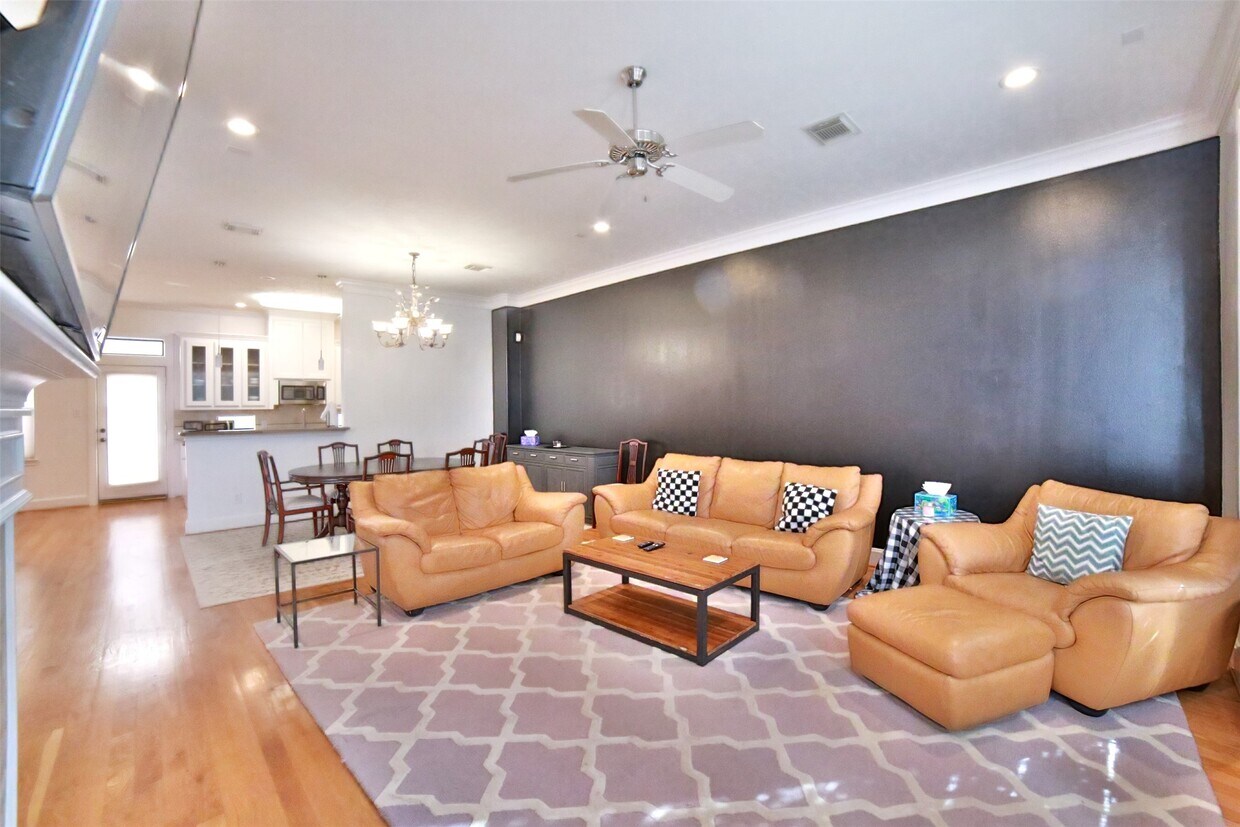 Foto principal - 2410 Dorrington St