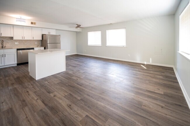 Foto del edificio - TimberCove Apartments