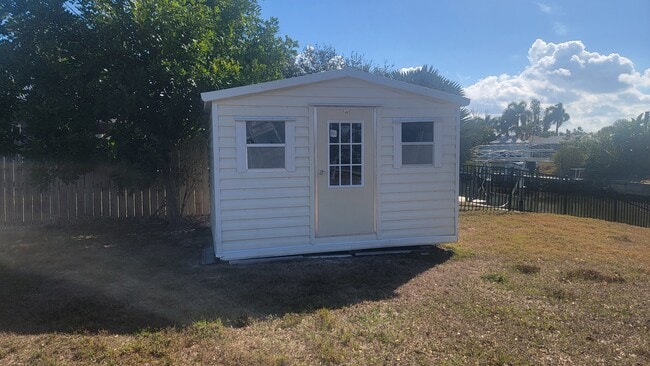 Building Photo - 125 Cambridge Dr NW