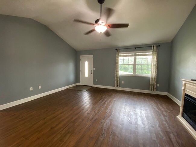 Building Photo - Your Dream Rental Awaits in Osage Hills – ...
