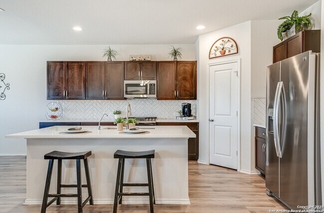 Foto del edificio - 2946 Wolfcreek