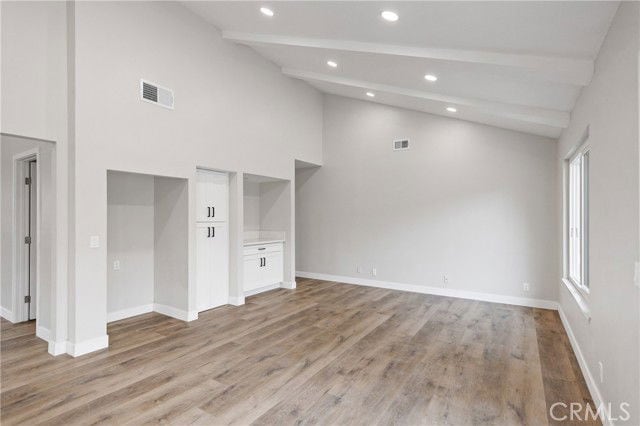 Building Photo - 596 Vista Rambla