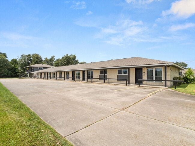 Building Photo - 3322 Kingham Rd
