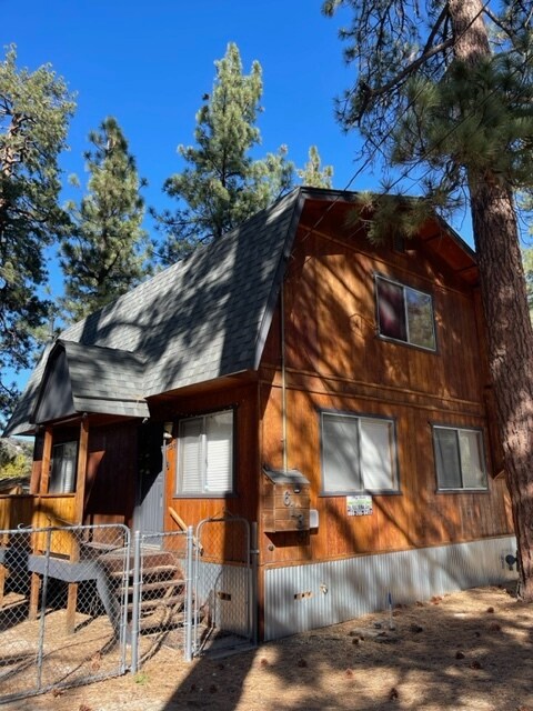 Foto principal - 613 Barrett Way