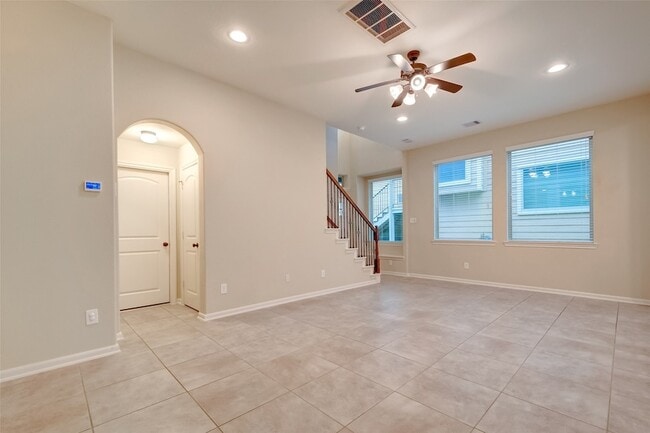Building Photo - 220 Cheswood Forest Dr