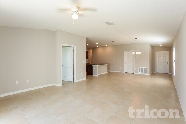 Foto del edificio - 9654 Sage Creek Dr