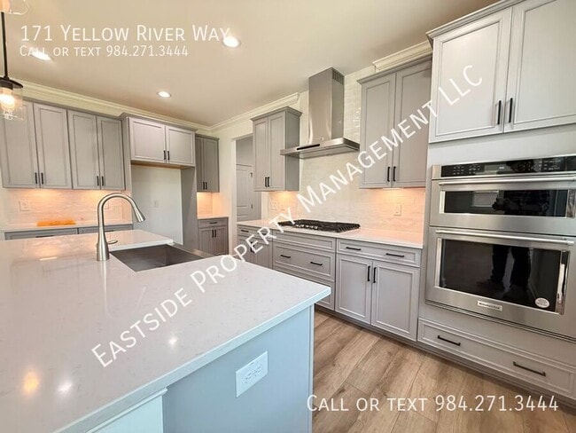 Building Photo - 171 Yellow River Wy