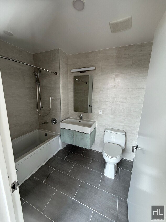 Foto del edificio - NORTHERN BOULEVARD