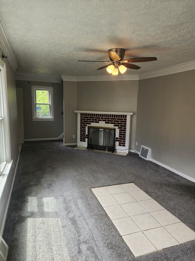 Photo - 11119 Forest Ave House
