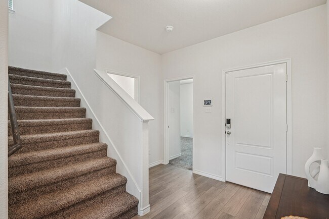 Foto del edificio - 1025 Indigo Ln