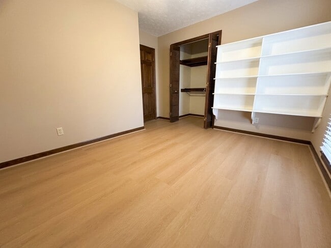 Building Photo - 5545 Little Bear Dr