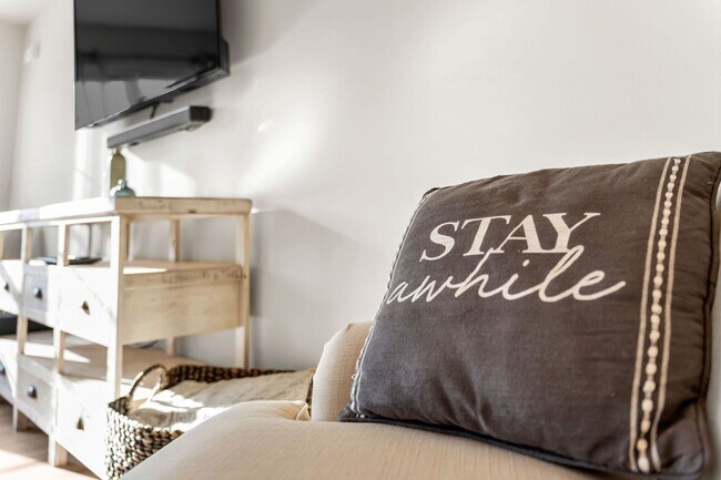 Foto del edificio - 4 Bedroom Townhome