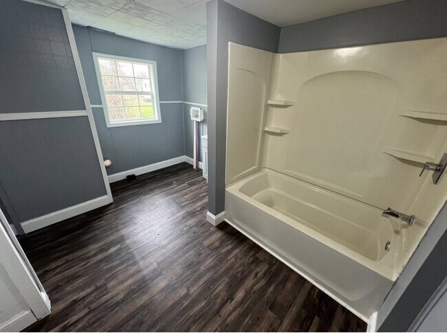 Foto del edificio - 431 Dryden Rd