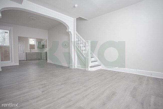 Building Photo - 1 br, 1 bath Townhome - 3422 N Bouvier St