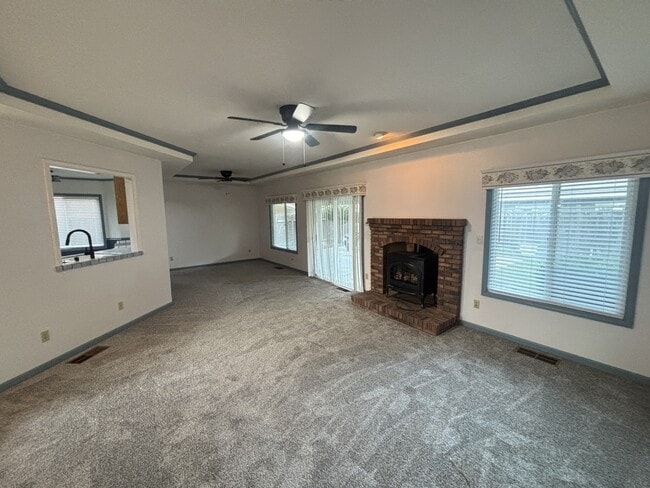 Building Photo - 1408 Seneca Pl